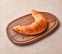 Гурийский пирог с яйцом и зеленым луком